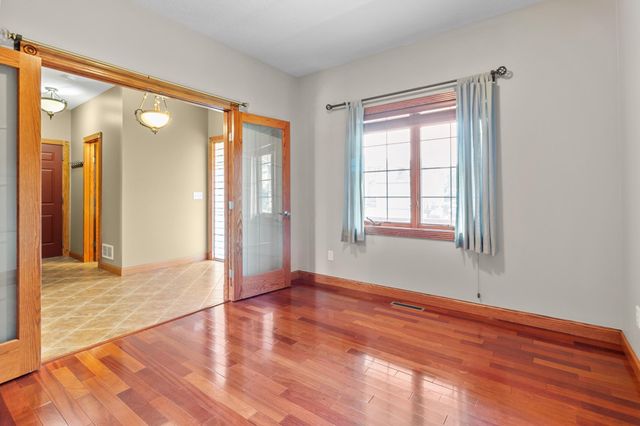 4445 Fallgold Parkway N, Brooklyn Park, MN 55443