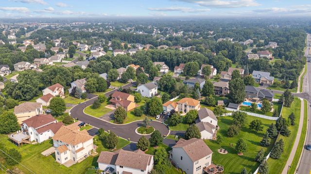 4445 Fallgold Parkway N, Brooklyn Park, MN 55443