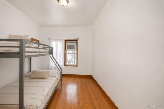 195-29 Jamaica Avenue, Hollis, NY 11423