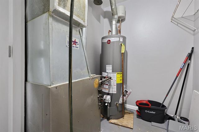 305 Saint Eugene Lane, Florissant, MO 63033