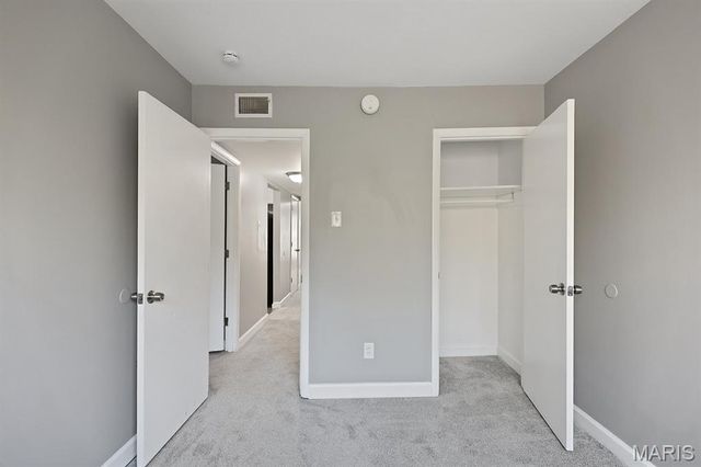 305 Saint Eugene Lane, Florissant, MO 63033