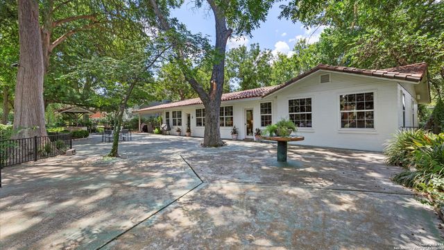 2323 Terminal Loop, Mcqueeney, TX 78123