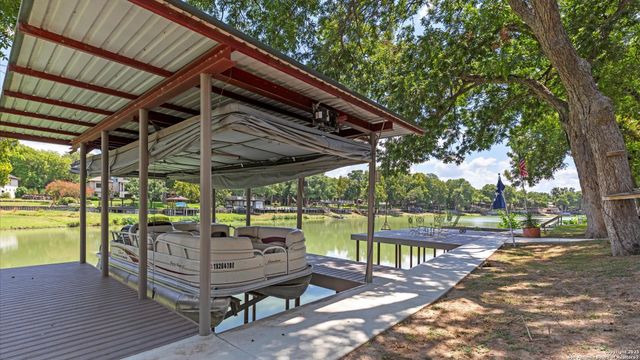 2323 Terminal Loop, Mcqueeney, TX 78123