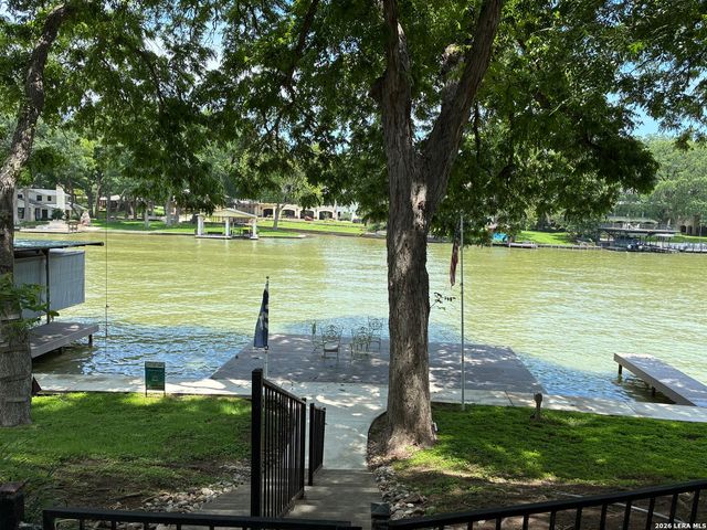 2323 Terminal Loop, Mcqueeney, TX 78123