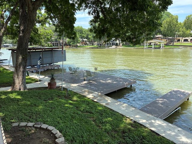 2323 Terminal Loop, Mcqueeney, TX 78123