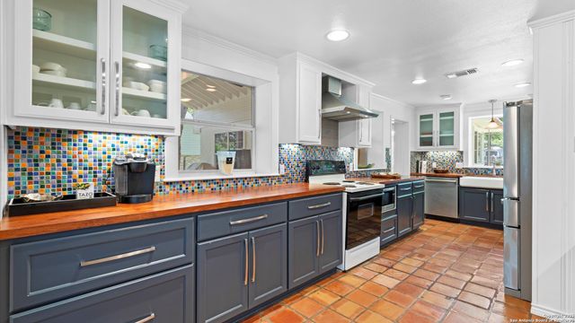 2323 Terminal Loop, Mcqueeney, TX 78123