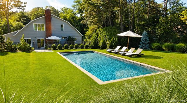 72 Hills Station Road, Southampton, NY 11968