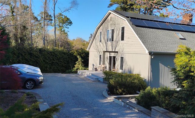 72 Hills Station Road, Southampton, NY 11968