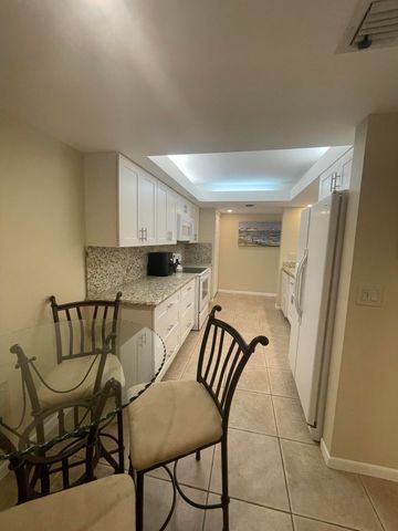 450 Egret Circle 9203, Delray Beach, FL 33444