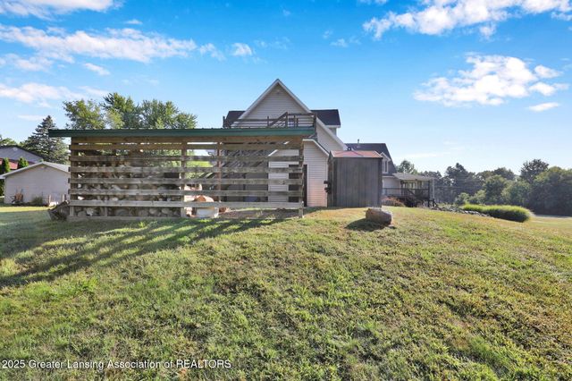 11744 E Grand River Avenue, Portland, MI 48875