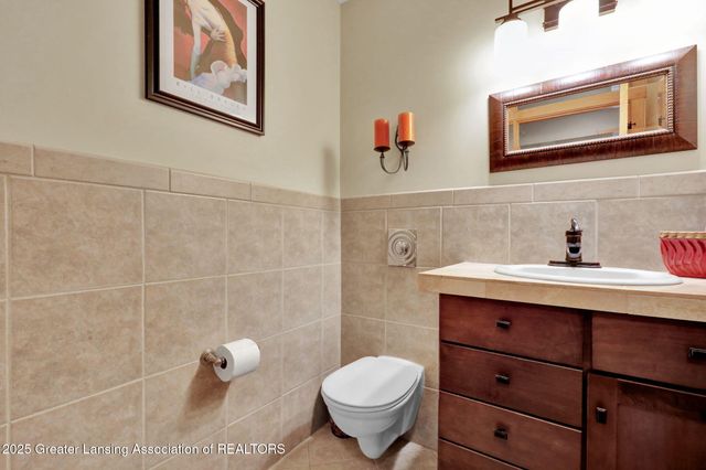 11744 E Grand River Avenue, Portland, MI 48875