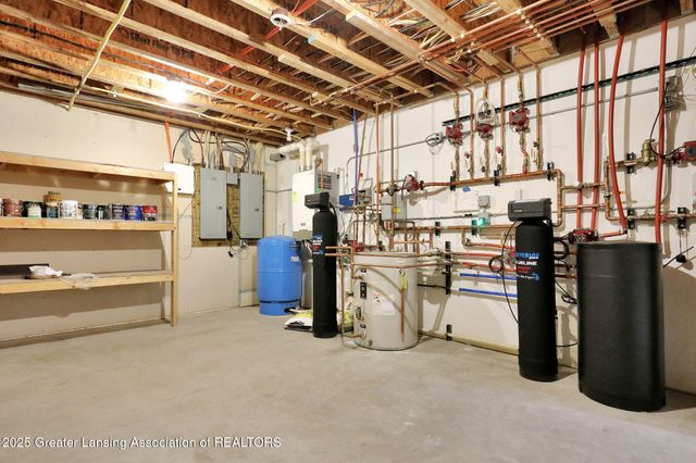 11744 E Grand River Avenue, Portland, MI 48875