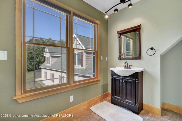 11744 E Grand River Avenue, Portland, MI 48875