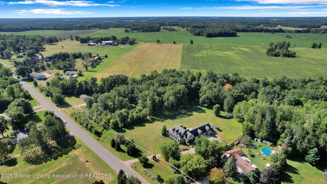 11744 E Grand River Avenue, Portland, MI 48875