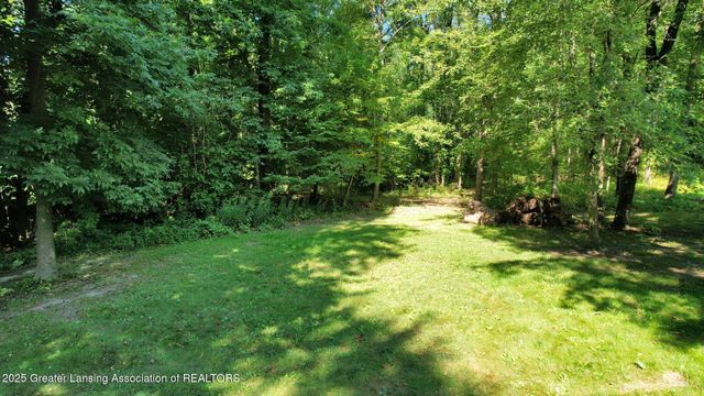 11744 E Grand River Avenue, Portland, MI 48875