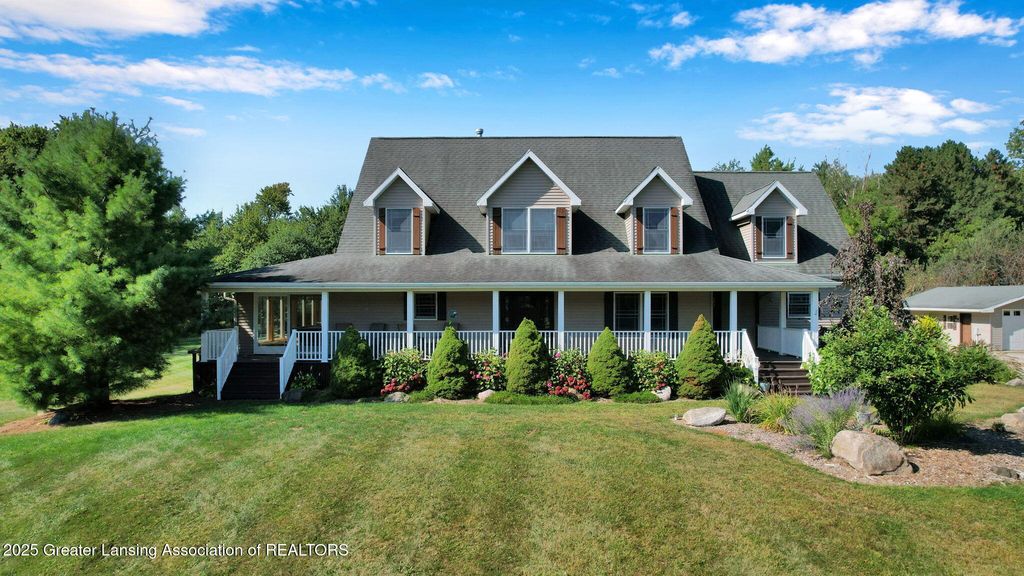 11744 E Grand River Avenue, Portland, MI 48875