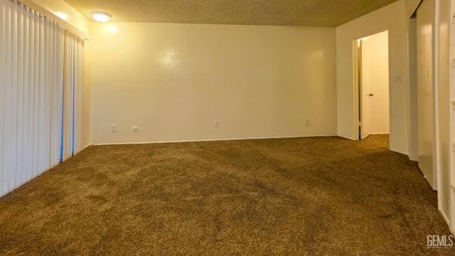 516 Denison Lane, Bakersfield, CA 93306