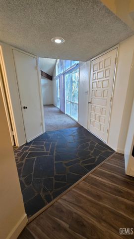 516 Denison Lane, Bakersfield, CA 93306