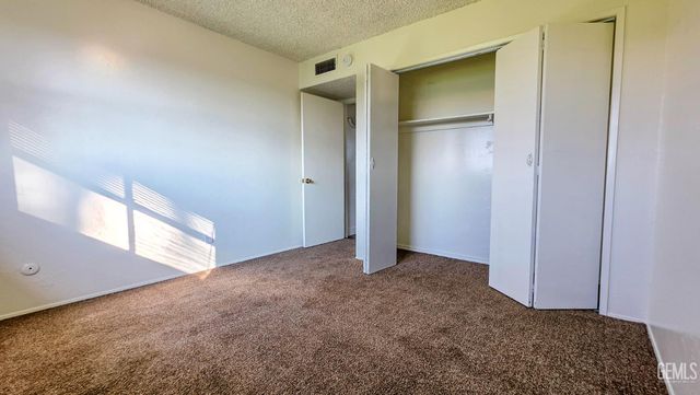 516 Denison Lane, Bakersfield, CA 93306