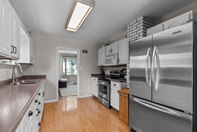 312 S LAKE STREET, Neenah, WI 54956