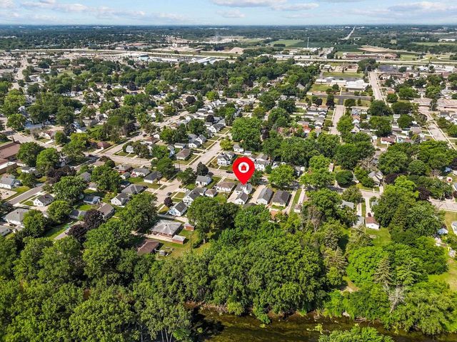 312 S LAKE STREET, Neenah, WI 54956