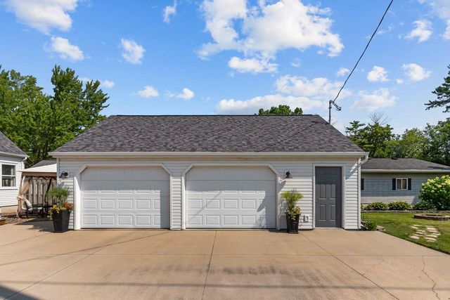 312 S LAKE STREET, Neenah, WI 54956