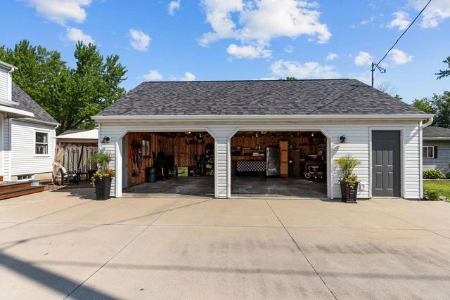 312 S LAKE STREET, Neenah, WI 54956