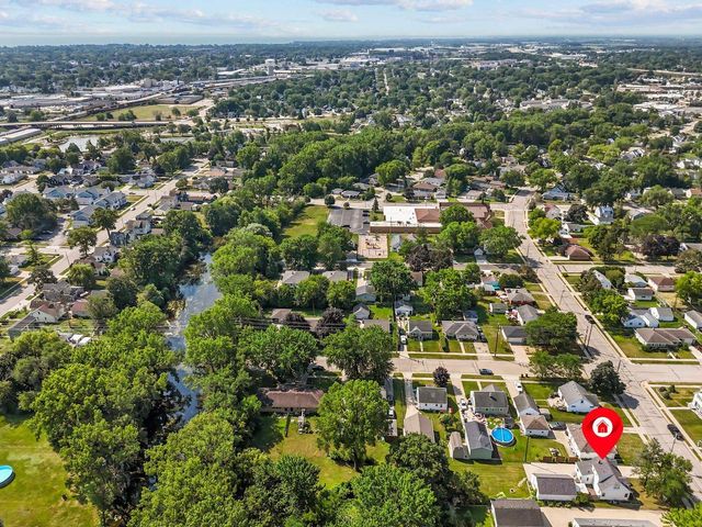 312 S LAKE STREET, Neenah, WI 54956