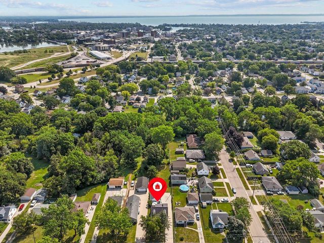 312 S LAKE STREET, Neenah, WI 54956
