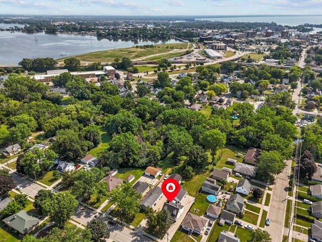 312 S LAKE STREET, Neenah, WI 54956