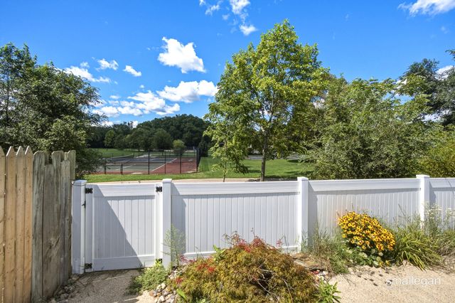 4227 Flamingo Avenue SW, Wyoming, MI 49509