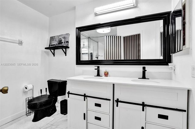 3273 W Inverrary Blvd W, Lauderhill, FL 33319