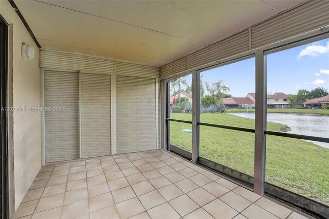 3273 W Inverrary Blvd W, Lauderhill, FL 33319