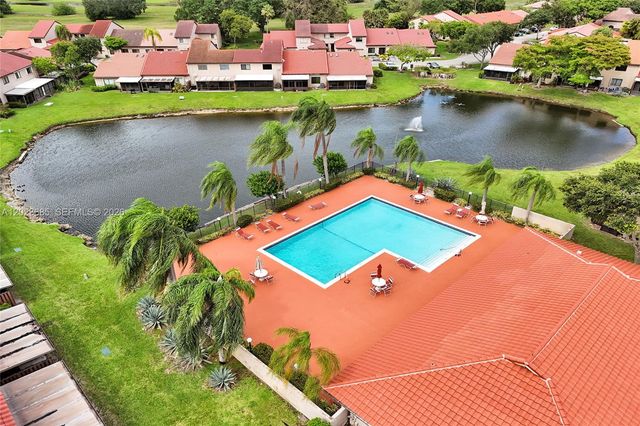 3273 W Inverrary Blvd W, Lauderhill, FL 33319