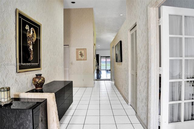 3273 W Inverrary Blvd W, Lauderhill, FL 33319