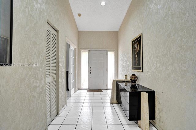 3273 W Inverrary Blvd W, Lauderhill, FL 33319