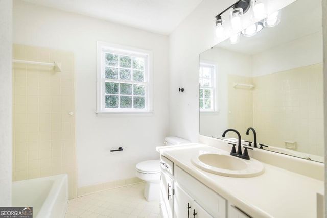 6806 Bay Point Drive, Macon, GA 31220