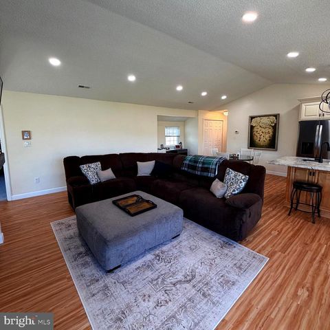 543 CEDAR HOLLOW DR, Yardley, PA 19067