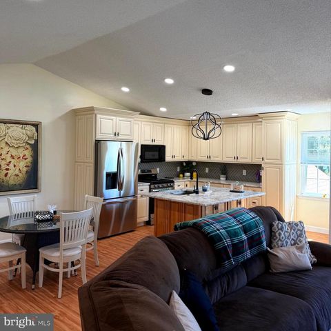 543 CEDAR HOLLOW DR, Yardley, PA 19067