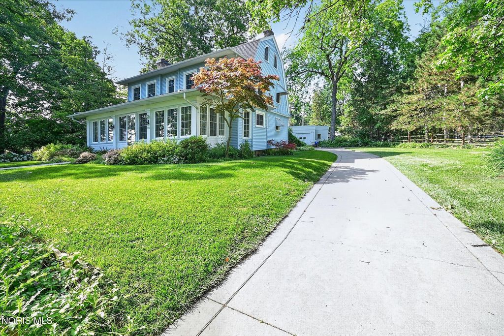 2333 Chevy Chase Lane, Toledo, OH 43614