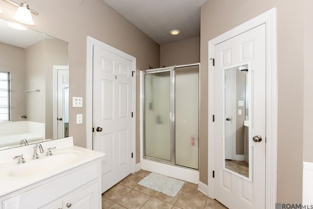 34184 Fountain View Dr, Walker, LA 70785
