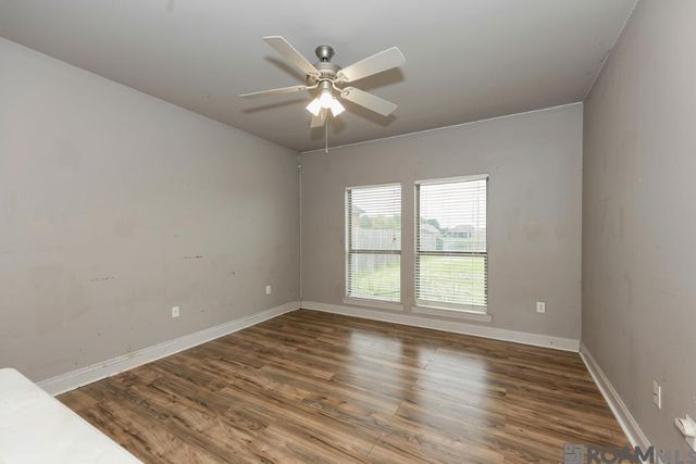 34184 Fountain View Dr, Walker, LA 70785