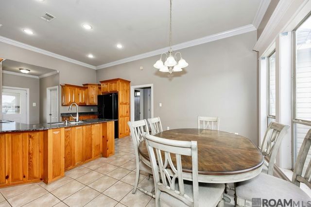 34184 Fountain View Dr, Walker, LA 70785