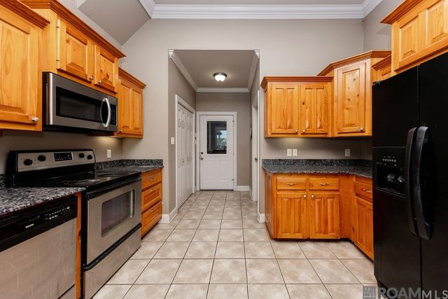 34184 Fountain View Dr, Walker, LA 70785