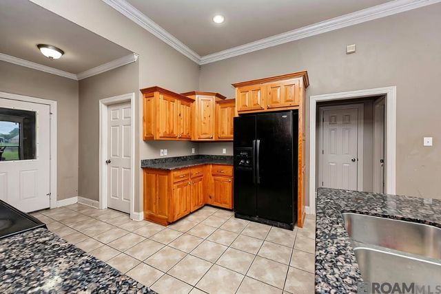 34184 Fountain View Dr, Walker, LA 70785