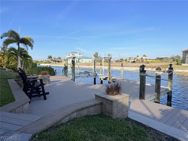 831 Old Burnt Store RD N, Cape Coral, FL 33993