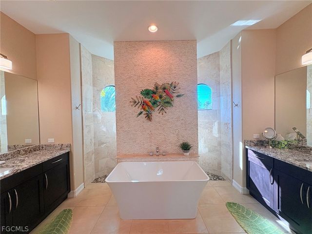 831 Old Burnt Store RD N, Cape Coral, FL 33993