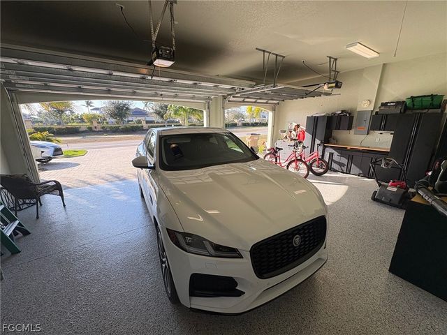 831 Old Burnt Store RD N, Cape Coral, FL 33993