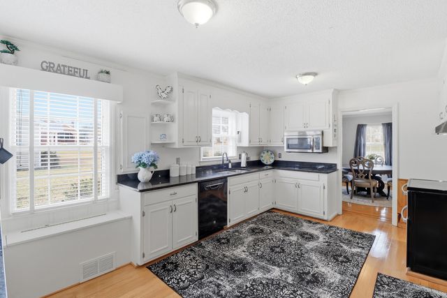 319 E Hampton Street, Elloree, SC 29047