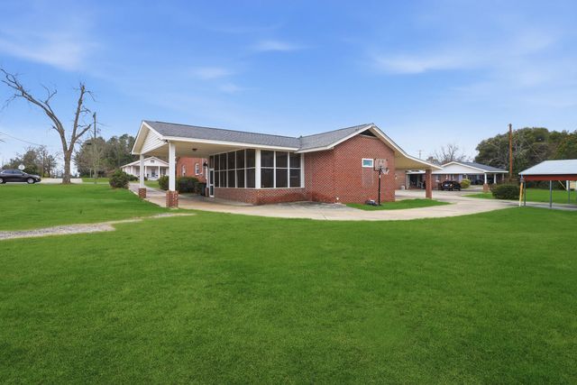 319 E Hampton Street, Elloree, SC 29047